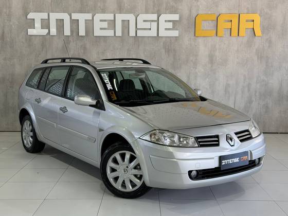 RENAULT MEGANE 1.6 DYNAMIQUE GRAND TOUR 16V FLEX 4P MANUAL RENAULT MEGANE 1.6 DYNAMIQUE GRAND TOUR 16V FLEX 4P MANUAL